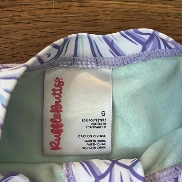 RuffleButts Seashell Print Short-Sleeved Rashguard – Size 6 - Picture 2 of 3